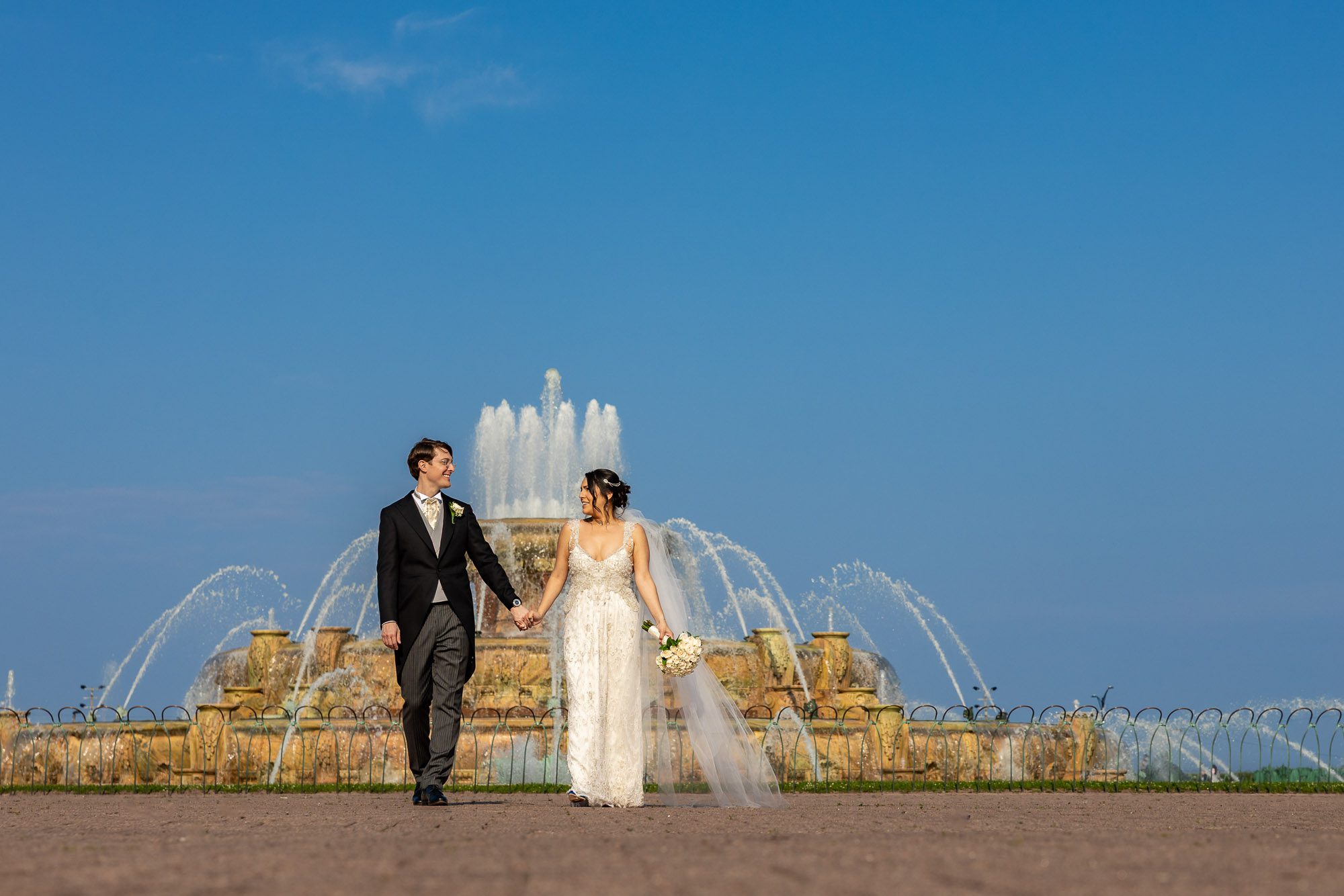 Buckingham Fountain Bride and Groom Chicago